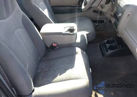 2003 Mazda B3000 Se из США, поврежденный, VIN 4F4YR46V43TM07638